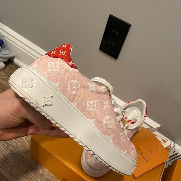 Louis Vuitton Time Out Sneakers Pink